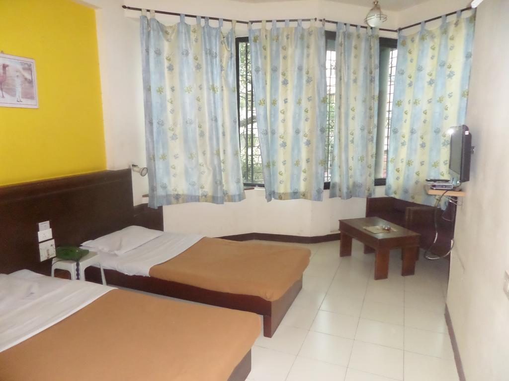 Hotel Manorath Nashik Room photo